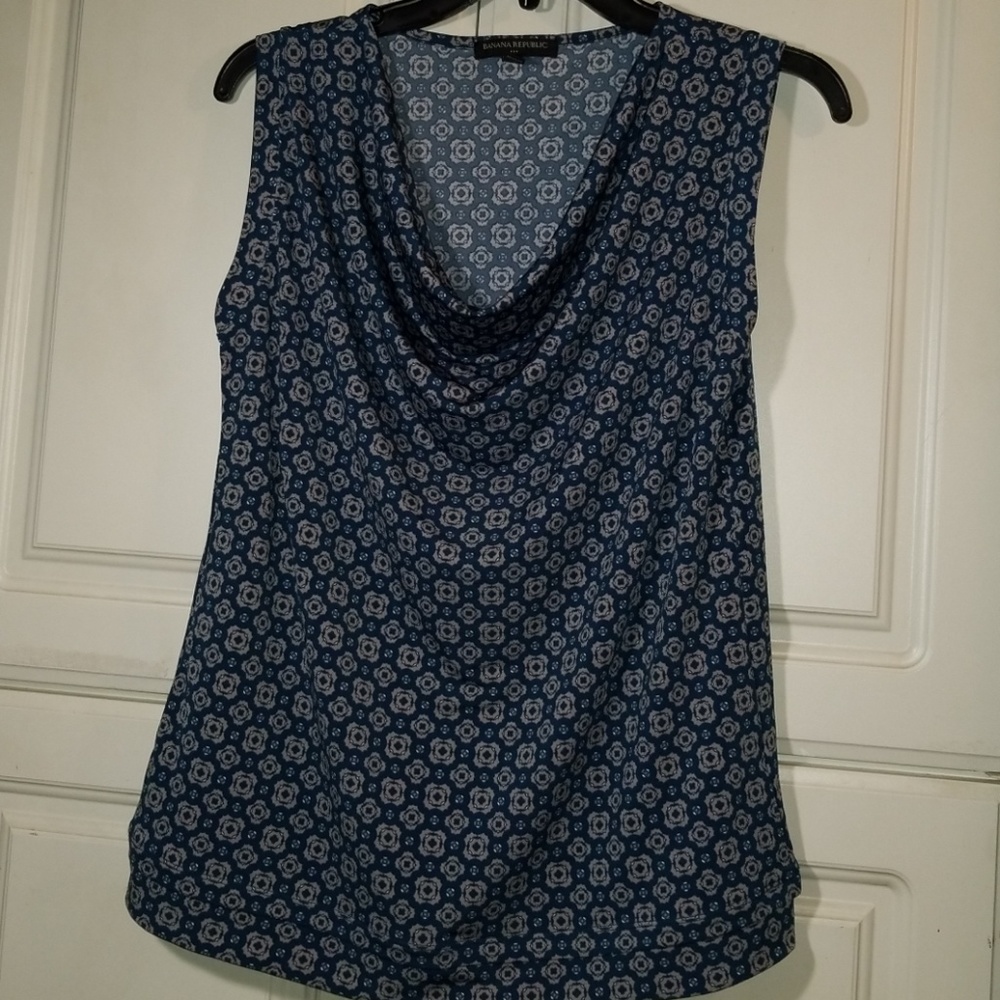 Banana Republic Patterned Blue Sleeveless Blouse